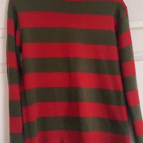 Freddy Krueger Crewneck Sweater in Red and Green - Picture 5 of 6